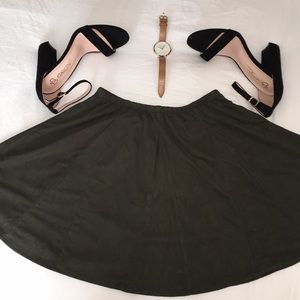 NWOT forest green skirt
